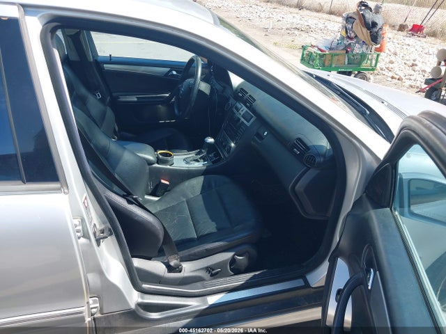 Продажа на аукционе авто 2005 Mercedes-benz C 230k Sport Sedan, vin: WDBRF40J05F636412, номер лота: 45162702