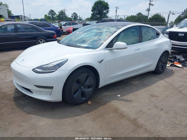 Tesla Model 3 Long Range/performance 2018 5YJ3E1EB1JF096965 Image 2