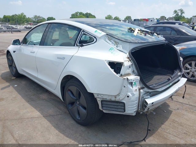 45162721 :رقم المزاد ، 5YJ3E1EB1JF096965 vin ، 2018 Tesla Model 3 Long Range/performance مزاد بيع