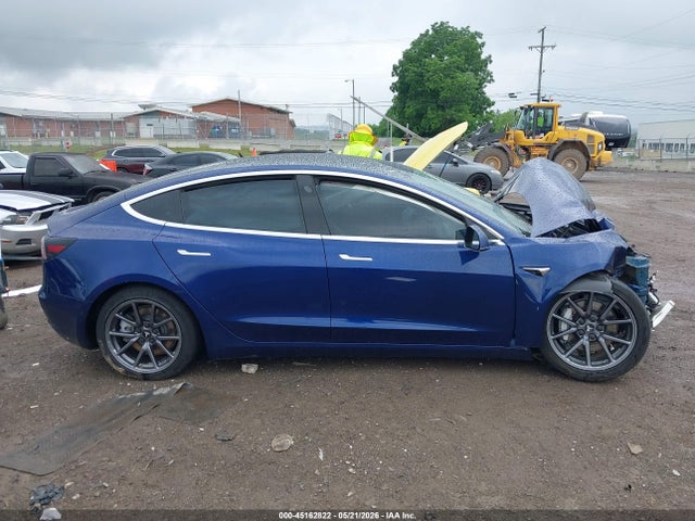 Tesla Model 3 Long Range/performance 2019 5YJ3E1EB4KF387526 Image 13