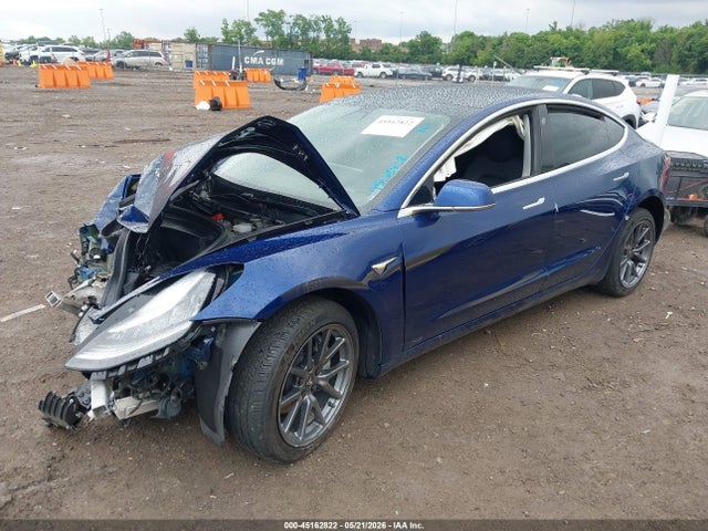 Tesla Model 3 Long Range/performance 2019 5YJ3E1EB4KF387526 Image 2