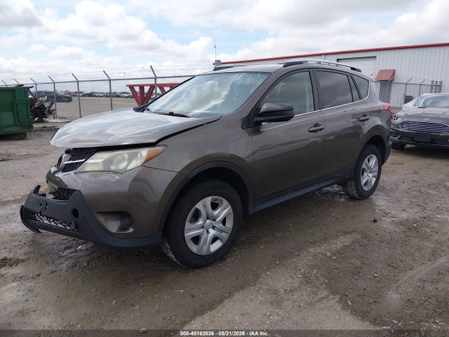 Toyota RAV4 LE 2014 2T3ZFREV4EW108364 Image 2