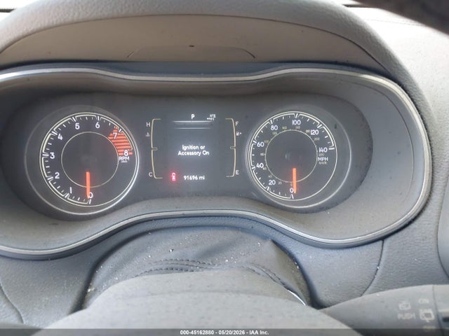 45162880 :رقم المزاد ، 1C4PJLMX6MD113017 vin ، 2021 Jeep Cherokee Latitude Lux Fwd مزاد بيع