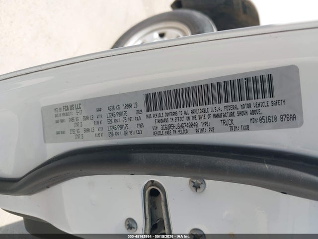 45162934 :رقم المزاد ، 3C6UR5HJ6HG740040 vin ، 2017 Ram 2500 Tradesman  4x4 8' Box مزاد بيع