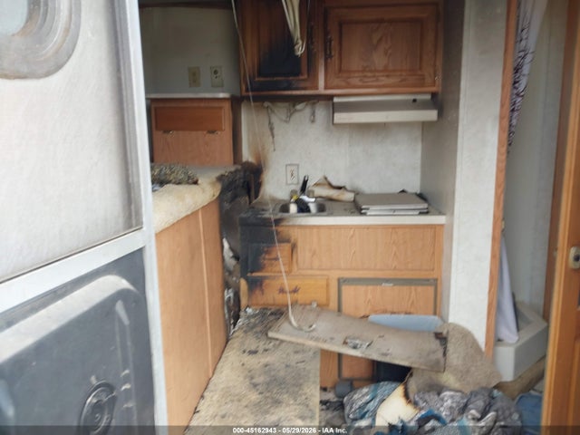 Продажа на аукционе авто 2002 Exxiss Aluminum Trailers Exxiss Aluminum Trailers, vin: 4LAAH222522014776, номер лота: 45162943