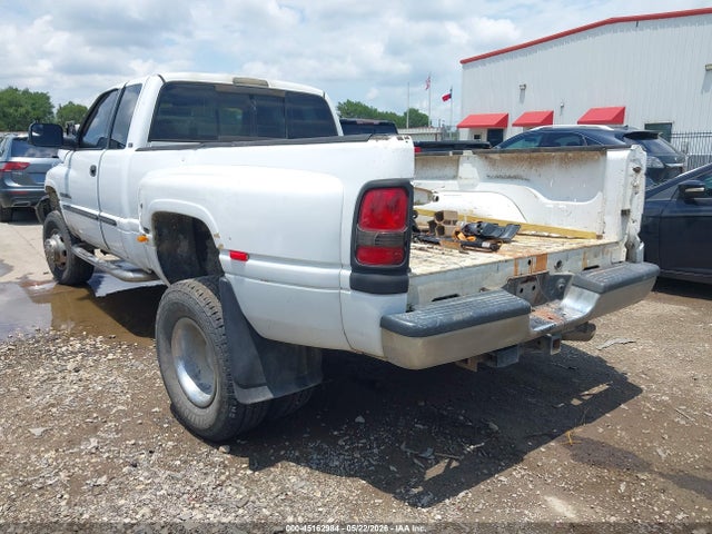45162984 :رقم المزاد ، 1B7MF33W61J532530 vin ، 2001 Dodge Ram 3500 St مزاد بيع