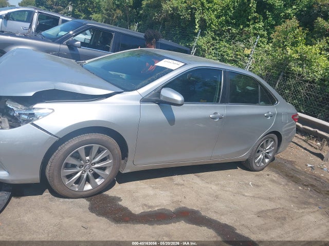 45163056 :رقم المزاد ، 4T4BF1FK4GR555429 vin ، 2016 Toyota Camry Xle مزاد بيع