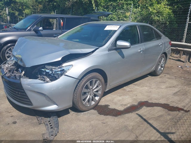 45163056 :رقم المزاد ، 4T4BF1FK4GR555429 vin ، 2016 Toyota Camry Xle مزاد بيع
