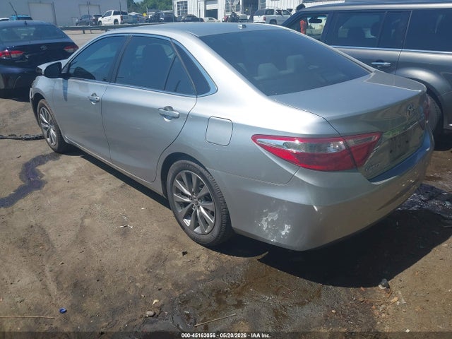 45163056 :رقم المزاد ، 4T4BF1FK4GR555429 vin ، 2016 Toyota Camry Xle مزاد بيع