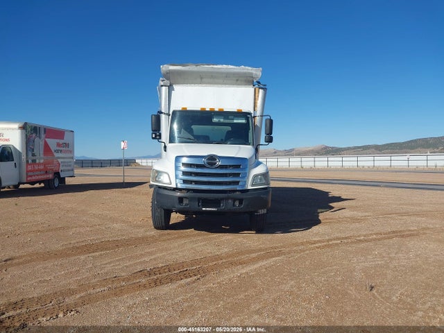 45163207 :رقم المزاد ، 5PVNJ8JM5E4S50451 vin ، 2014 Hino 258/268 مزاد بيع
