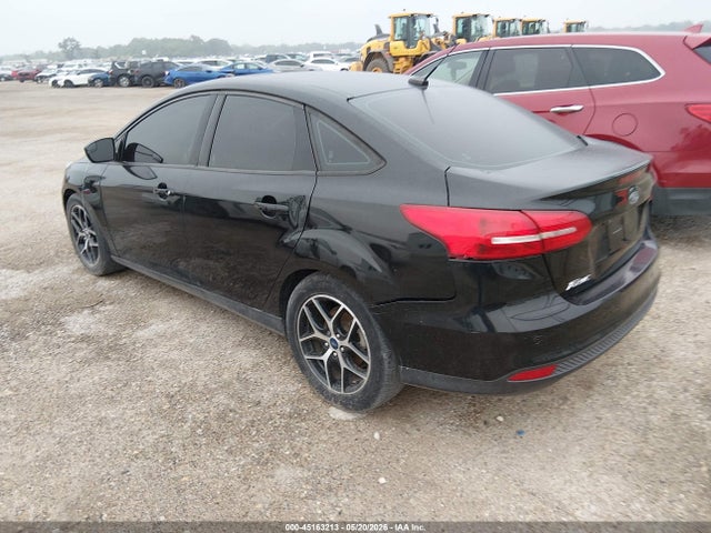 45163213 :رقم المزاد ، 1FADP3H23JL312775 vin ، 2018 Ford Focus Sel مزاد بيع