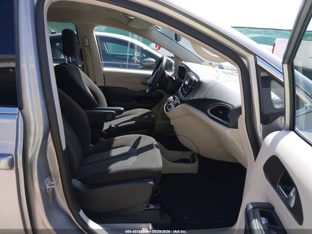 45163266 :رقم المزاد ، 2C4RC1CG2LR249293 vin ، 2020 Chrysler Voyager Lx مزاد بيع