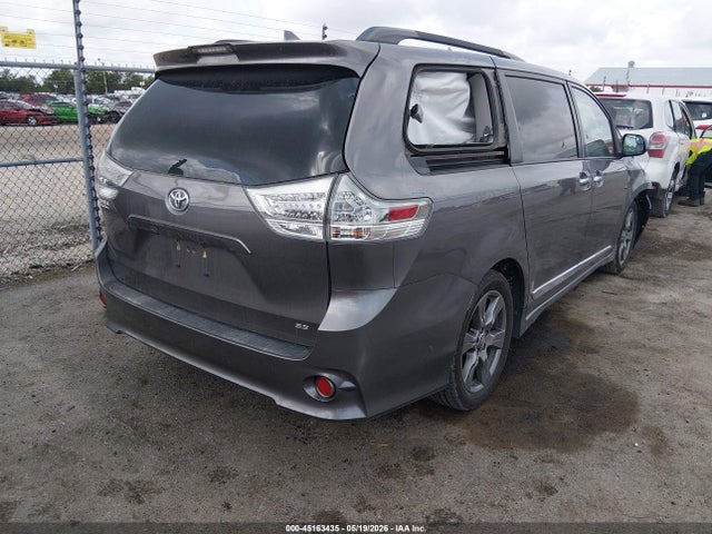 Toyota SIENNA SE 2020 5TDXZ3DC4LS047964 Image 4