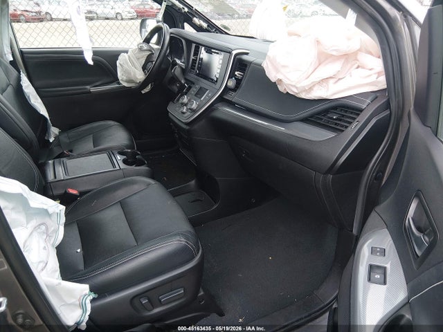 Toyota SIENNA SE 2020 5TDXZ3DC4LS047964 Image 5