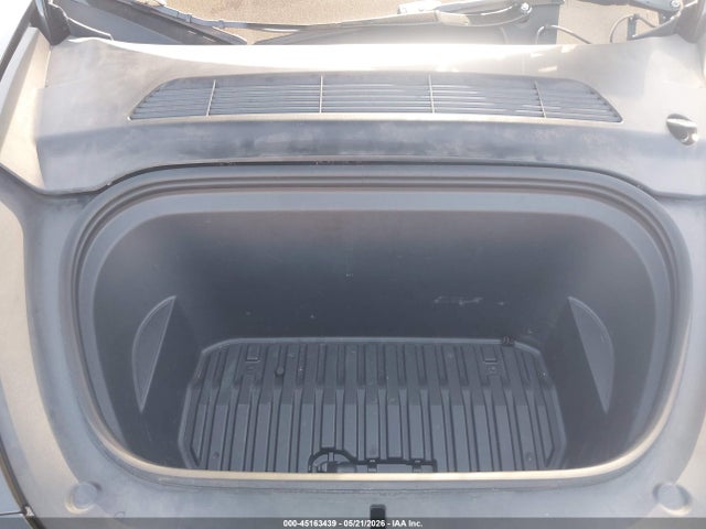 45163439 :رقم المزاد ، 7SAYGDED0RF114468 vin ، 2024 Tesla Model Y Long Range Single Motor Rear-wheel Drive/rwd مزاد بيع