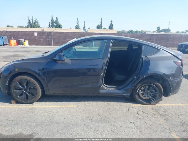 45163439 :رقم المزاد ، 7SAYGDED0RF114468 vin ، 2024 Tesla Model Y Long Range Single Motor Rear-wheel Drive/rwd مزاد بيع