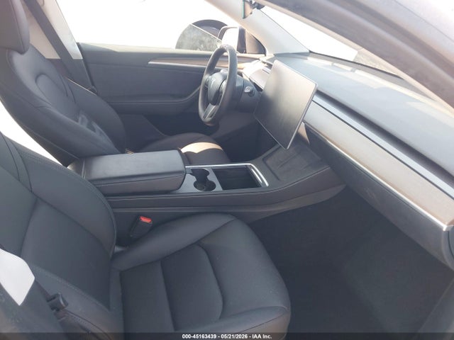 45163439 :رقم المزاد ، 7SAYGDED0RF114468 vin ، 2024 Tesla Model Y Long Range Single Motor Rear-wheel Drive/rwd مزاد بيع