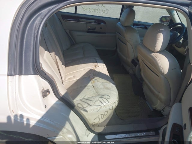 2003 Lincoln Town Car Cartier L მანქანა იყიდება აუქციონზე, vin: 1LNHM85W23Y626752, აუქციონის ნომერი: 45163481