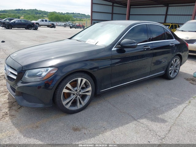 45163483 :رقم المزاد ، 55SWF4JB6HU230489 vin ، 2017 Mercedes-benz C 300 مزاد بيع