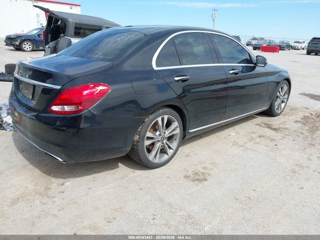 45163483 :رقم المزاد ، 55SWF4JB6HU230489 vin ، 2017 Mercedes-benz C 300 مزاد بيع