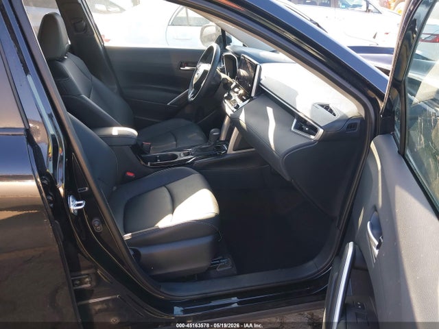 45163578 :رقم المزاد ، 7MUDAABG2SV145996 vin ، 2025 Toyota Corolla Cross Xle مزاد بيع