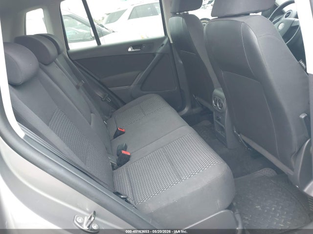 Auction sale of the 2010 Volkswagen Tiguan S, vin: WVGAV7AX7AW532625, lot number: 45163653