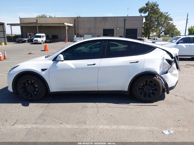 45163779 :رقم المزاد ، 5YJYGDEE6MF100265 vin ، 2021 Tesla Model Y Long Range Dual Motor All-wheel Drive مزاد بيع