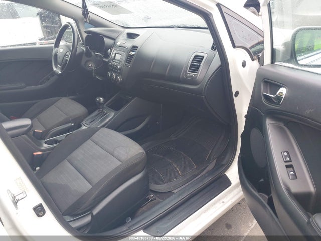 2015 Kia Forte Ex მანქანა იყიდება აუქციონზე, vin: KNAFX4A81F5263186, აუქციონის ნომერი: 45163789