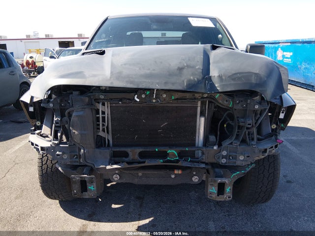 1C6RR6GT4MS534569 RAM 1500 Classic Warlock 4x2 6&#039;4 Box