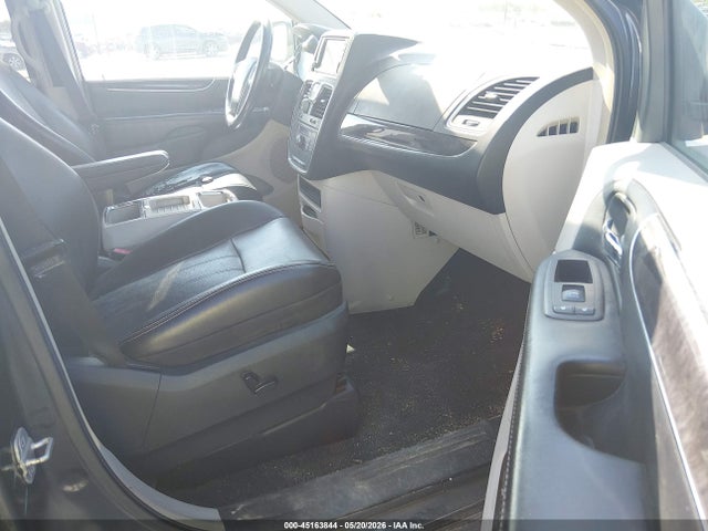 2011 Chrysler Town & Country Touring-l მანქანა იყიდება აუქციონზე, vin: 2A4RR8DGXBR761155, აუქციონის ნომერი: 45163844
