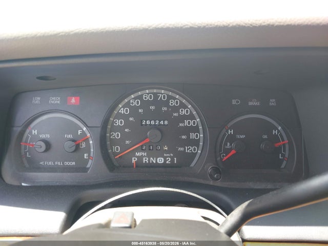 2004 Ford Crown Victoria Lx მანქანა იყიდება აუქციონზე, vin: 2FAFP74W64X124302, აუქციონის ნომერი: 45163938