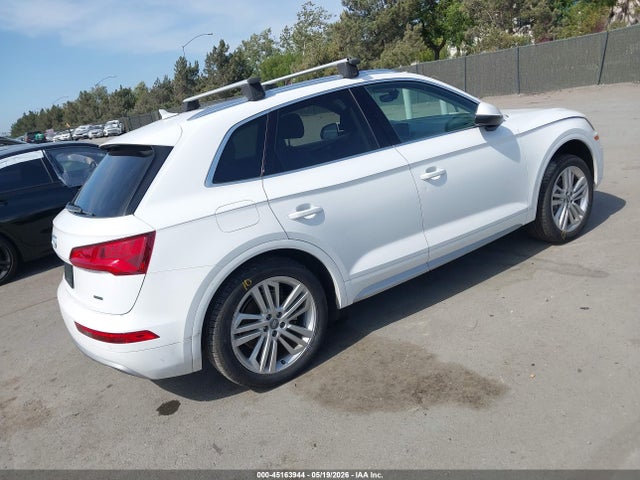 WA1BNAFY6K2051341 Audi Q5 45 Premium