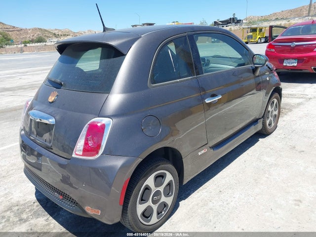 Fiat 500E BATTERY ELECTRIC 2019 3C3CFFGE3KT700430 Image 4