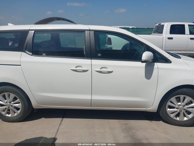 KIA Sedona L 2018 KNDMA5C10J6400316 Image 16