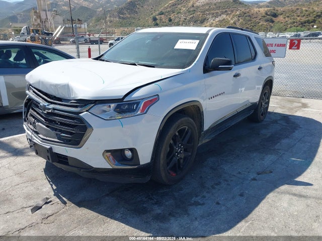 Chevrolet Traverse Premier 2019 1GNERKKW4KJ246689 Image 2