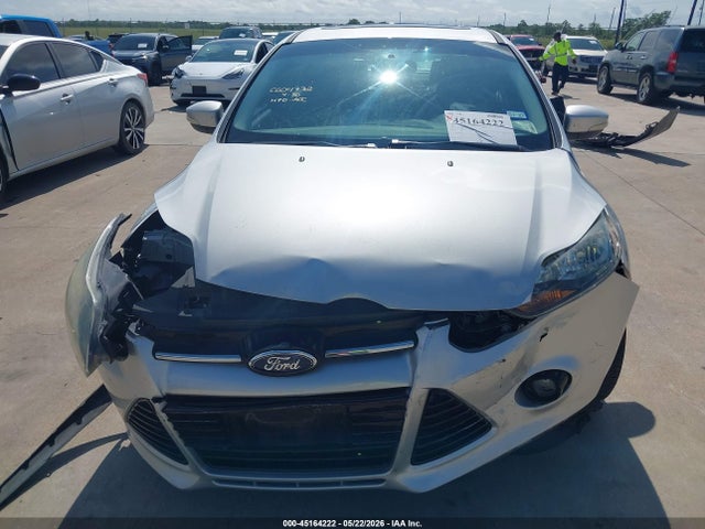 Ford Focus Titanium 2014 1FADP3J20EL310272 Image 6