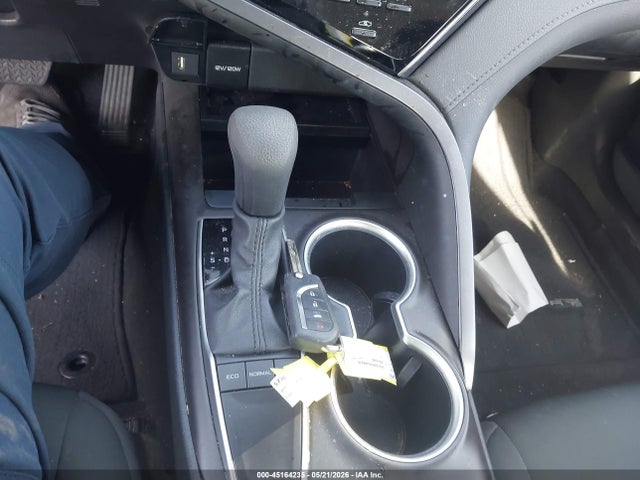 4T1C11AK7RU842786 Toyota CAMRY LE
