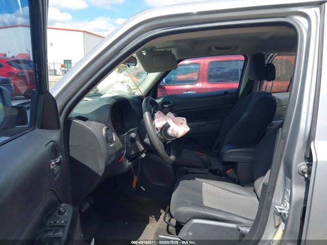 45164311 :رقم المزاد ، 1C4NJPBBXFD280974 vin ، 2015 Jeep Patriot Sport مزاد بيع