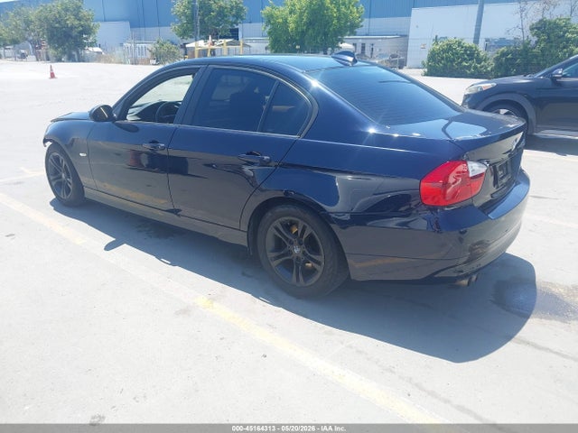 45164313 :رقم المزاد ، WBAVC535X8FZ85432 vin ، 2008 Bmw 328i مزاد بيع