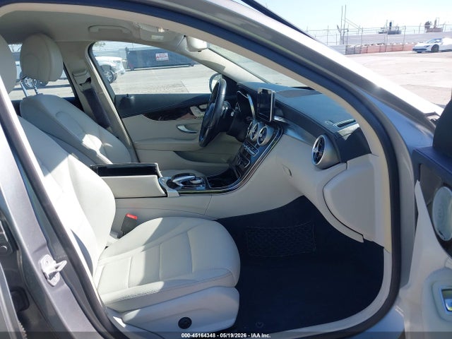 2015 Mercedes-benz C 300 Luxury მანქანა იყიდება აუქციონზე, vin: 55SWF4JB6FU085242, აუქციონის ნომერი: 45164348