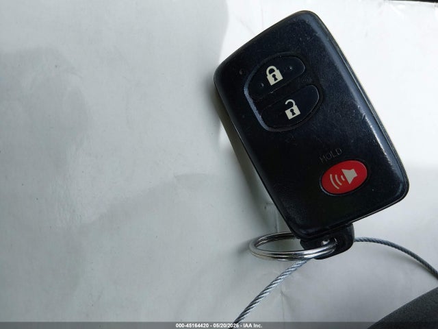 Продажа на аукционе авто 2011 Toyota Prius Two, vin: JTDKN3DU5B1421430, номер лота: 45164420