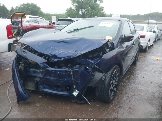 45164465 :رقم المزاد ، 1FADP3M20HL210754 vin ، 2017 Ford Focus Sel مزاد بيع