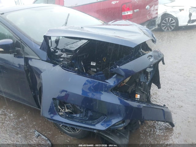 45164465 :رقم المزاد ، 1FADP3M20HL210754 vin ، 2017 Ford Focus Sel مزاد بيع