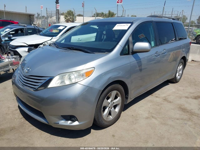 Продажа на аукционе авто 2016 Toyota Sienna Le 8 Passenger, vin: 5TDKK3DC3GS739329, номер лота: 45164479