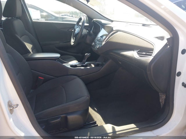 1G1ZC5ST4LF147886 Chevrolet Malibu Fwd 1fl