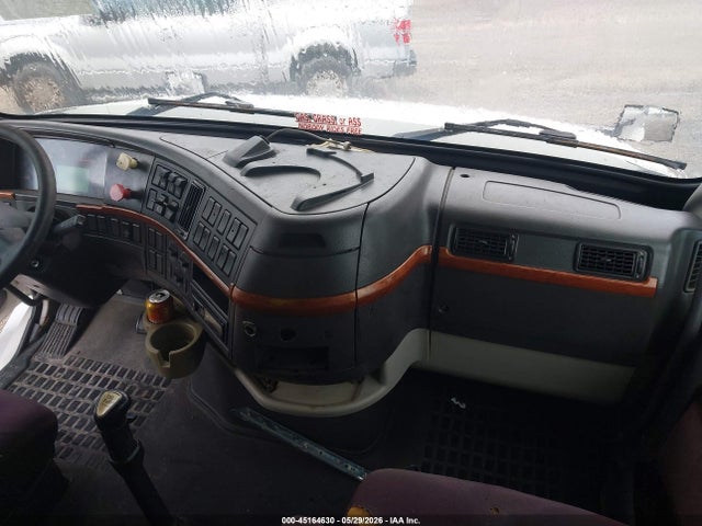 45164630 :رقم المزاد ، 4V4NC9GH56N419166 vin ، 2006 Volvo Vn Vnl مزاد بيع
