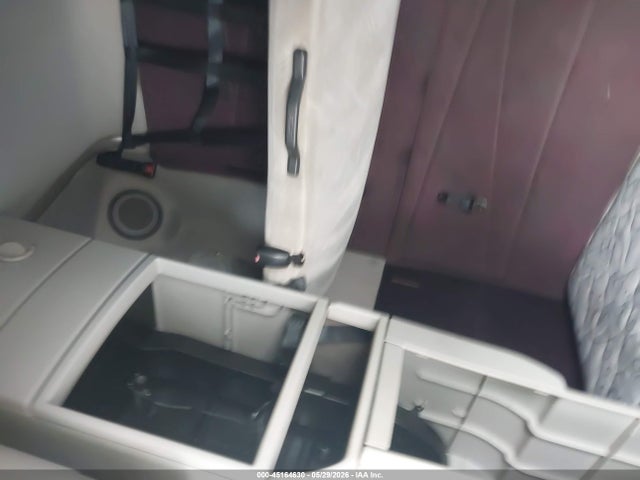 45164630 :رقم المزاد ، 4V4NC9GH56N419166 vin ، 2006 Volvo Vn Vnl مزاد بيع