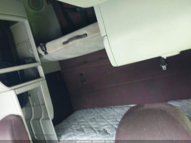 45164630 :رقم المزاد ، 4V4NC9GH56N419166 vin ، 2006 Volvo Vn Vnl مزاد بيع