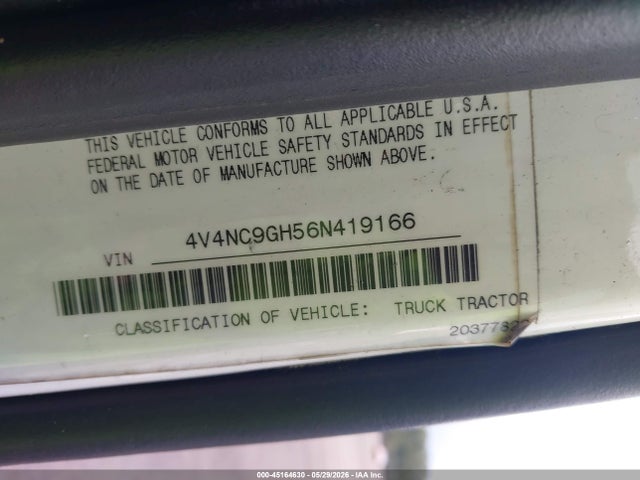 45164630 :رقم المزاد ، 4V4NC9GH56N419166 vin ، 2006 Volvo Vn Vnl مزاد بيع
