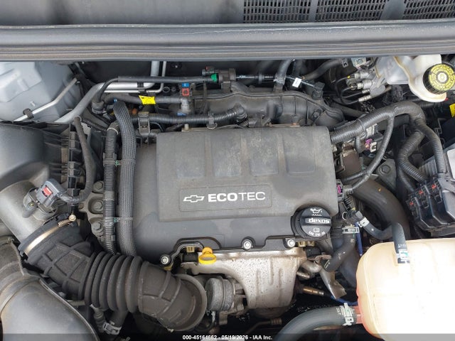 KL7CJLSB3JB577327 Chevrolet Trax Lt